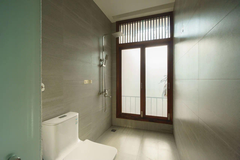 Bathroom 3, Holi Terrace Villa, Nha Trang