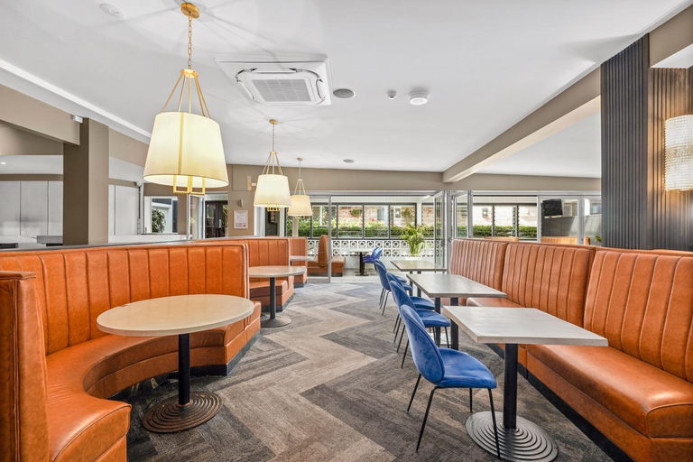 Food & Drinks 4, Grand Hotel and Studios, Wyong - South and West