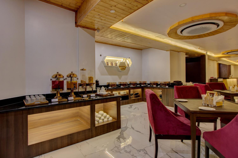 Food & Drinks 5, Woodrock Hotel, Kullu