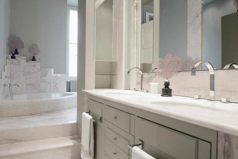 Bathroom 4, Seven Historical Suites, Trieste