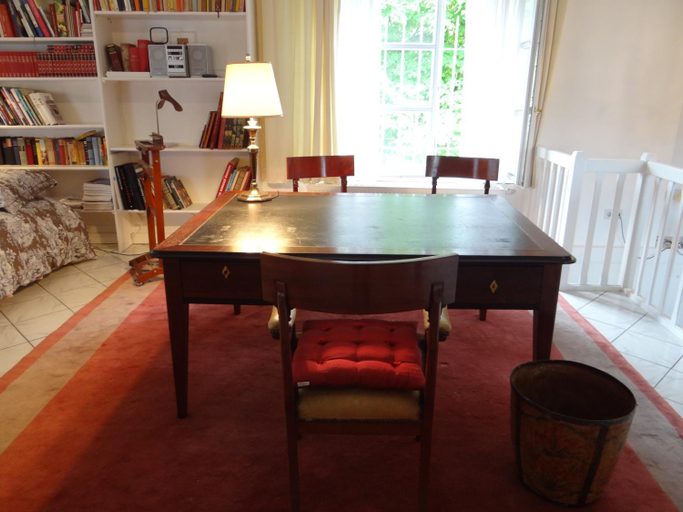 Others 4, Chateau Mesny, Moselle