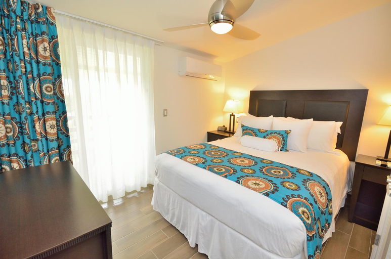 Bedroom 4, Royal St. Kitts Hotel