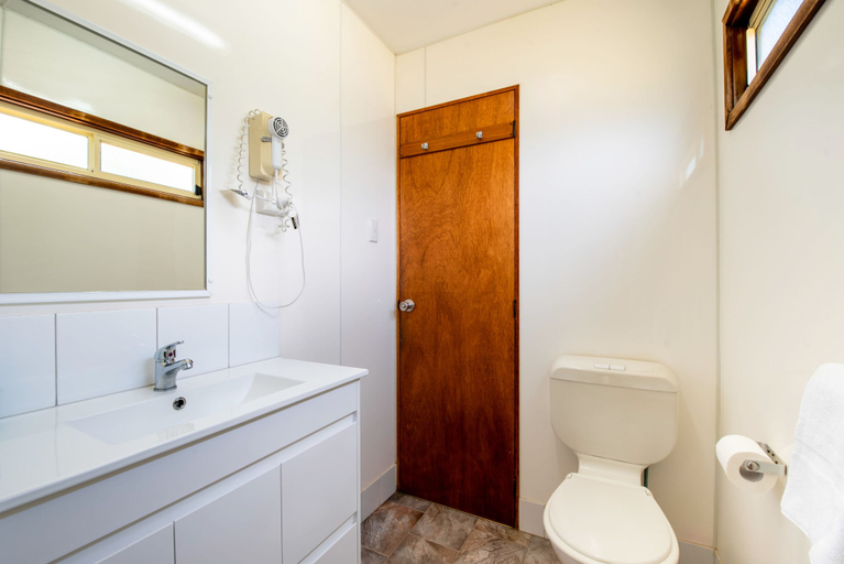 Bathroom 4, Echo Holiday Parks - Naracoorte, Naracoorte Lucindale