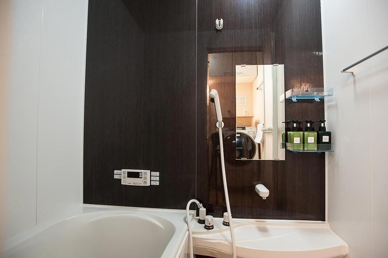 Bathroom 2, Maeniiya Machiya Inn 'Your Home Away from Home', Kyoto