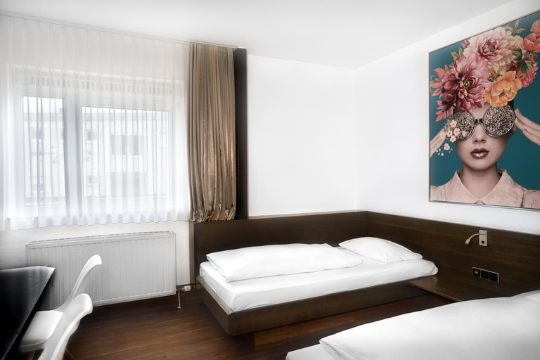 Bedroom 4, Stadthotel Heilbronn, Heilbronn