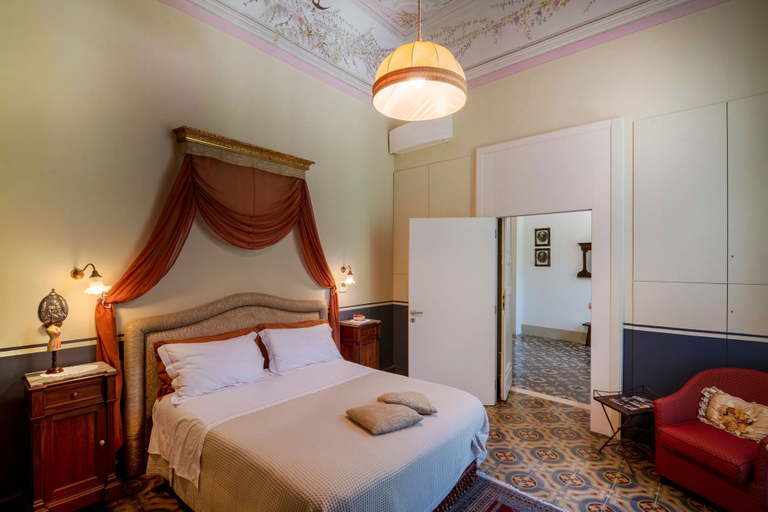 Bedroom 3, Palazzo Rollo, Lecce