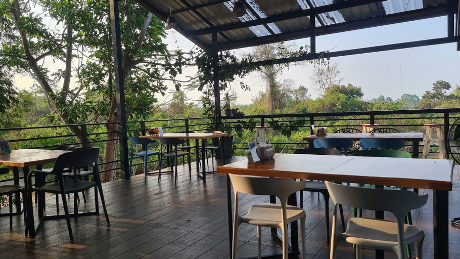 Food & Drinks 5, Baan Suan Hill Resort, Ban Ta Khun