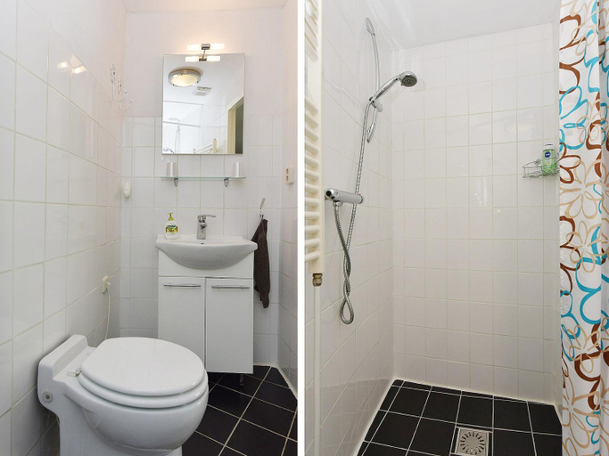 Bathroom 2, De Witte Molen Kranenburg, Kleve