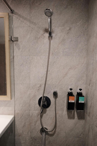 Bathroom 5, Happy Inn, Taichung