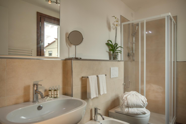 Bedroom 5, The Florence Hills Resort & Spa, Florence