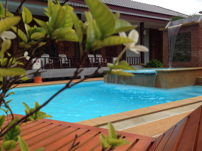 Swimming Pool 8