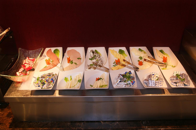 Food & Drinks 5, Al Hamra Hotel, Sharjah City