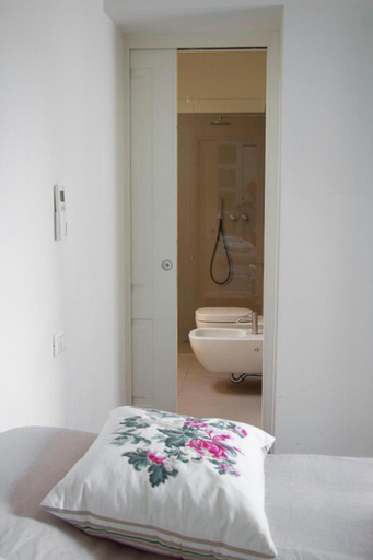 Bedroom, Cà Farnese, Venezia
