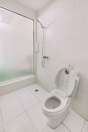 Bathroom 6