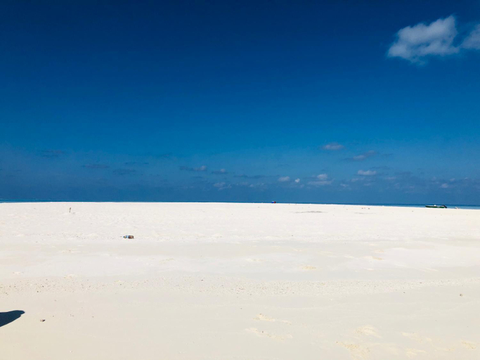 Others 4, Malas Island View, Vaavu Atoll