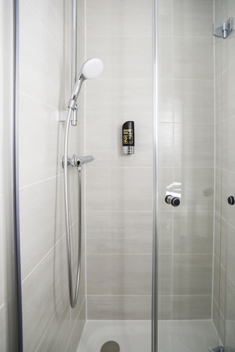 Bathroom 5, acama Hotel & Hostel Kreuzberg, Berlin