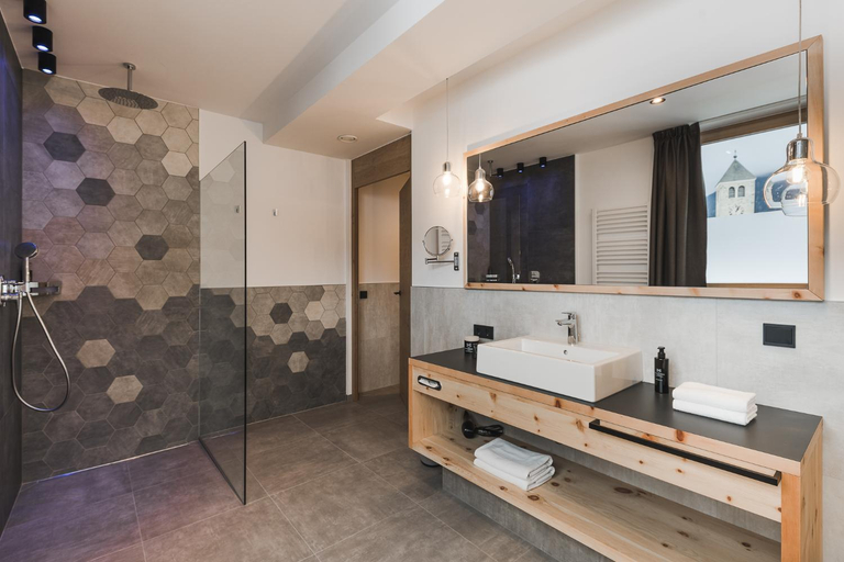 Bathroom 3, Hotel Zum Mohren, Bolzano