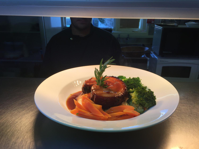 Food & Drinks 5, Otematata Eatery Bar and Lodging, Waitaki