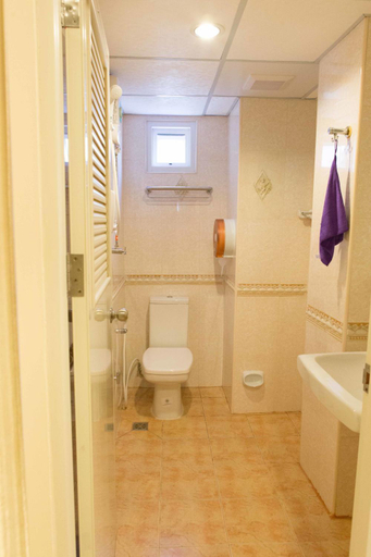 Bathroom 4, Honey House 3, Pattaya