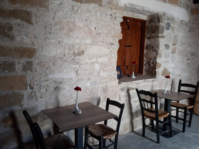 Others 5, Saint Antonio Maroni, Larnaca
