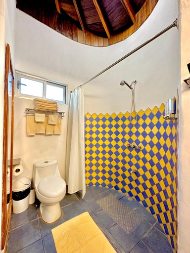 Bathroom 3, Hotel Luna Llena, Santa Cruz