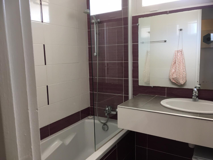Bathroom 5, Hotel Lido Beach, Var
