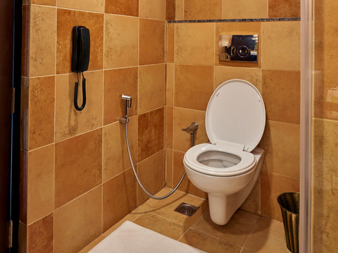 Bathroom 4, Club Mahindra Virajpet - Coorg, Kodagu