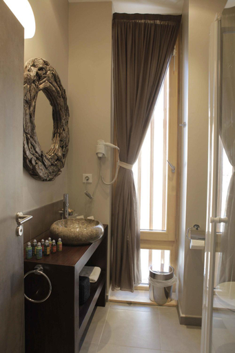 Bathroom 4, Les Chalets de l'Aiguille Grive, Savoie
