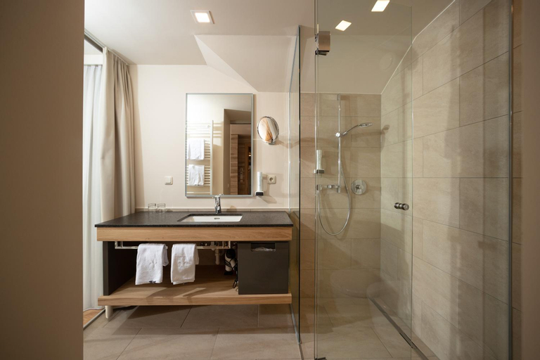 Bedroom 3, Hotel-Restaurant Allmer, Weiz