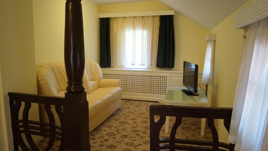 Bedroom 2, Complex La Tunuri - Vila Economat, Sinaia