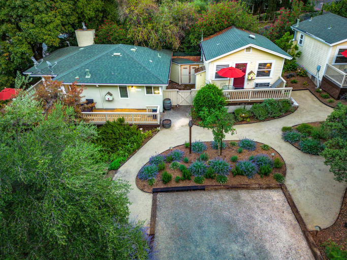 Others 5, Aurora Park Cottages, Napa