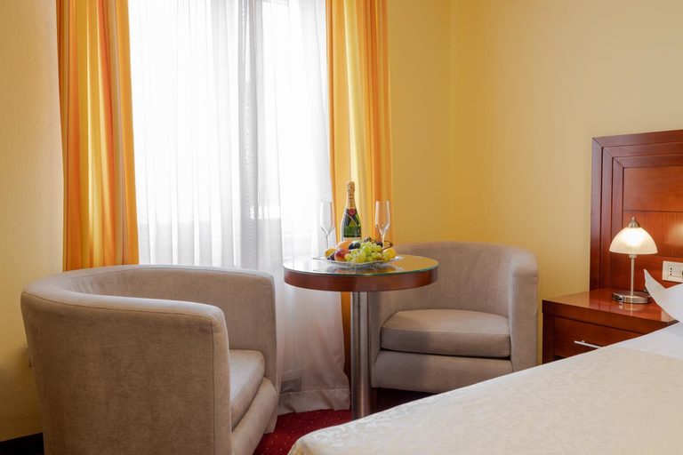 Bedroom 2, Villa Riva, Makarska