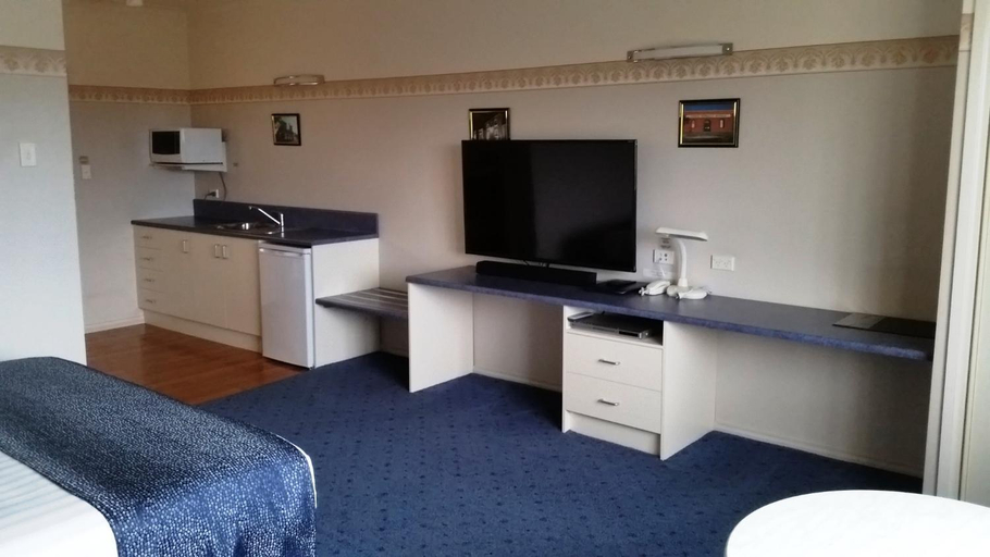 Bedroom 2, Ararat Southern Cross Motor Inn, Ararat