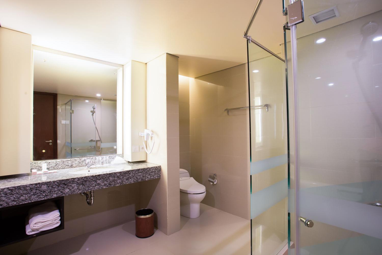 Bathroom 22
