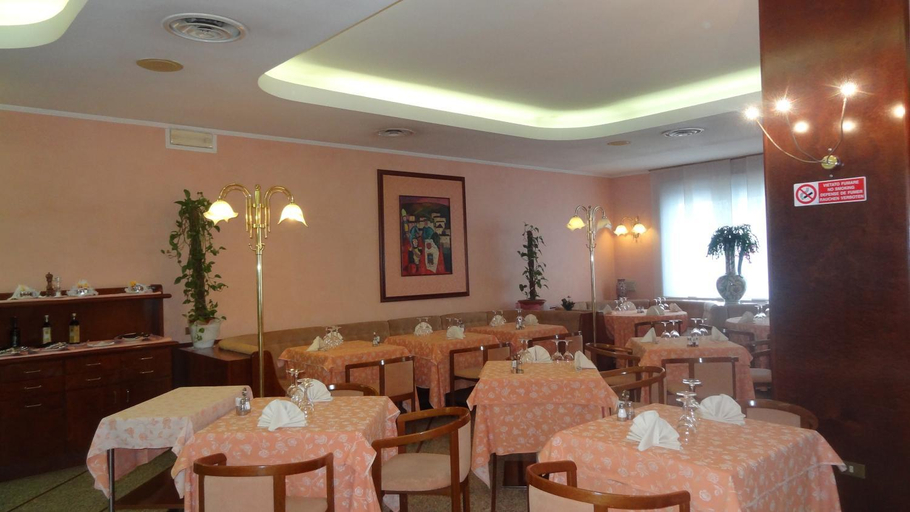Food & Drinks 3, Le Gronde, Pavia
