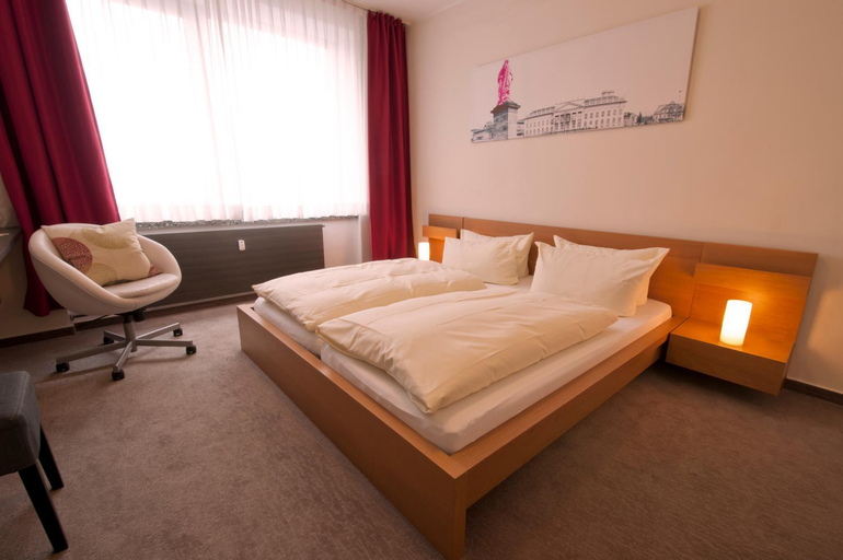 Bedroom 16