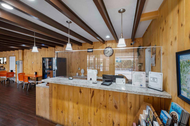 Public Area 2, Budget Lodge Ruidoso, Lincoln