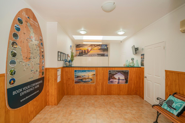 Public Area 5, Coromandel Shelly Beach TOP 10 Holiday Park, Thames-Coromandel