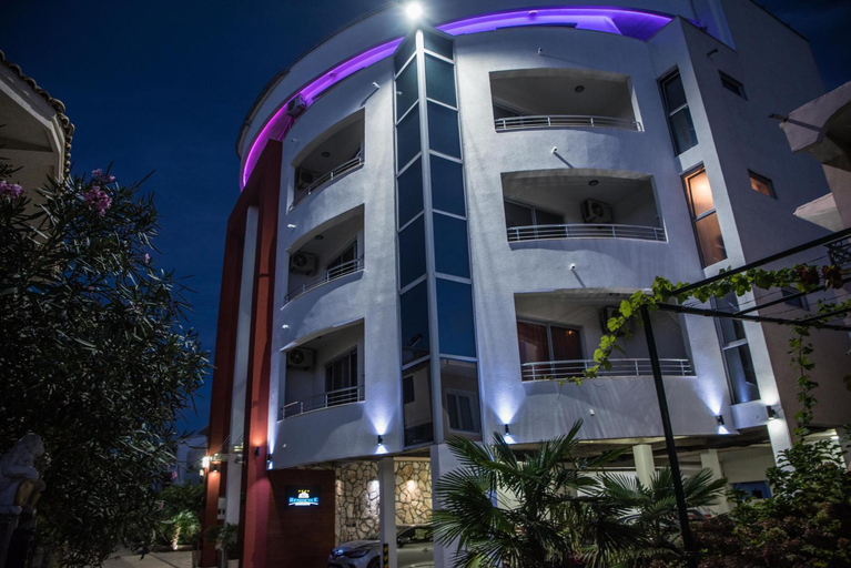 Exterior & Views 1, RESIDENCE Apartments