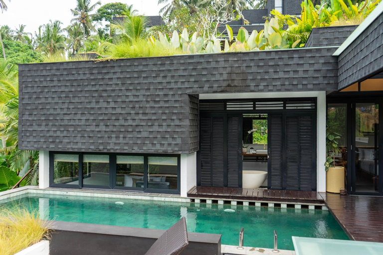 Swimming Pool 4