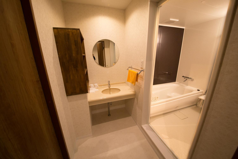 Bathroom 3, City Kaigetsu, Sumoto