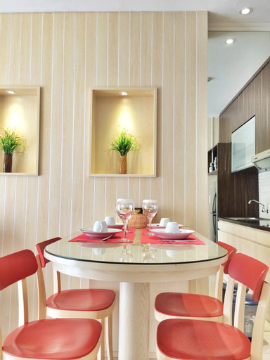 Dining Room 9