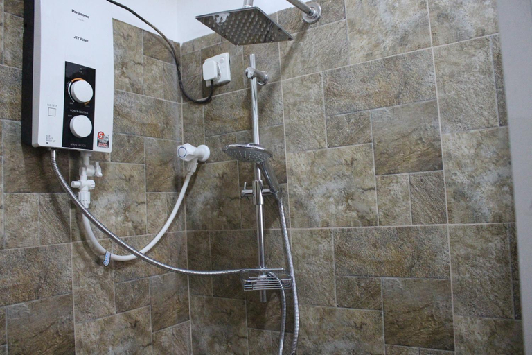 Bathroom 2, Alex Home Stay, K.F.G. & G. Korale