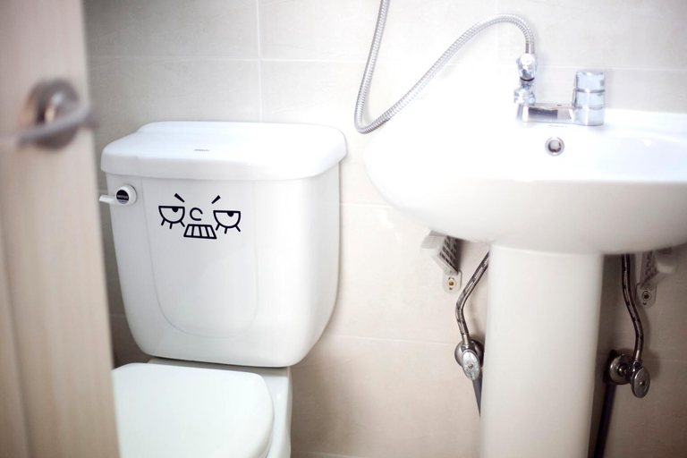 Bathroom 4, Ari Guesthouse, Jung