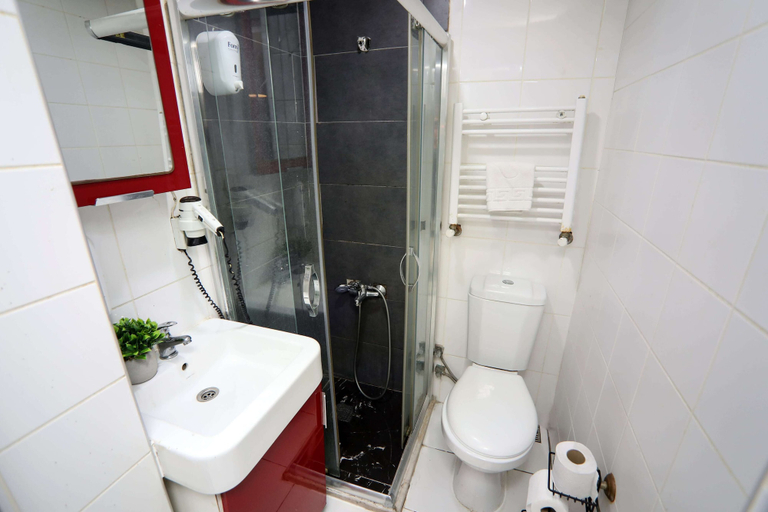 Bathroom 3, Arkem Hotel 1, Maltepe