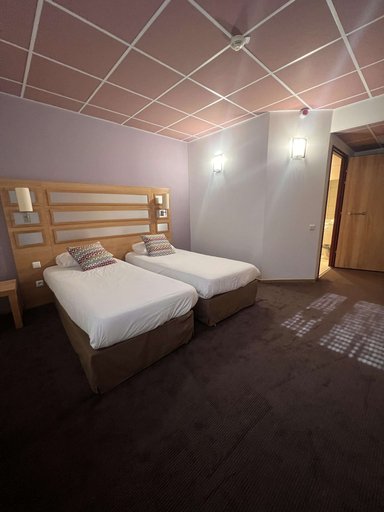 Bedroom 3, Hotel Campanile Metz Nord - Talange, Moselle