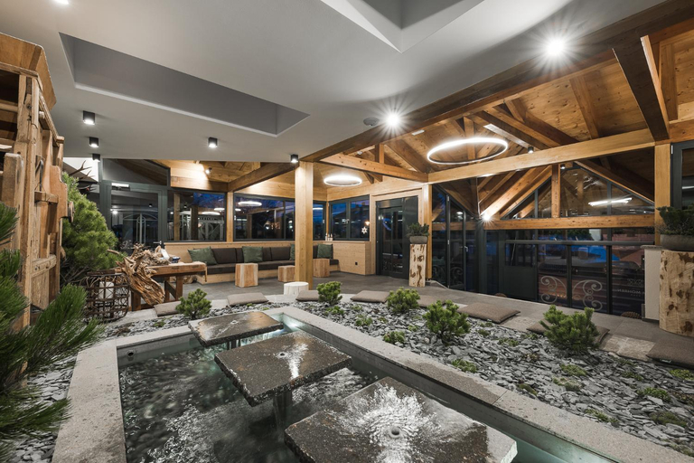 Public Area, Hotel Zum Mohren, Bolzano