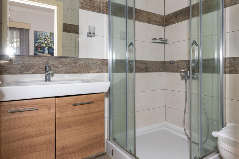 Bathroom 5, Amfora Hotel, Bodrum