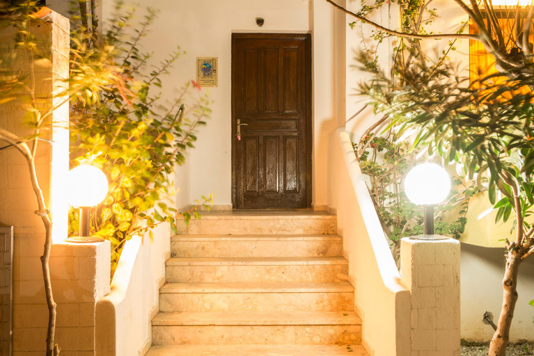 Others 3, Savas Rooms, Crete