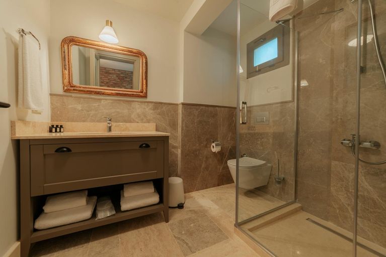 Bathroom 2, oDam Otel, Urla